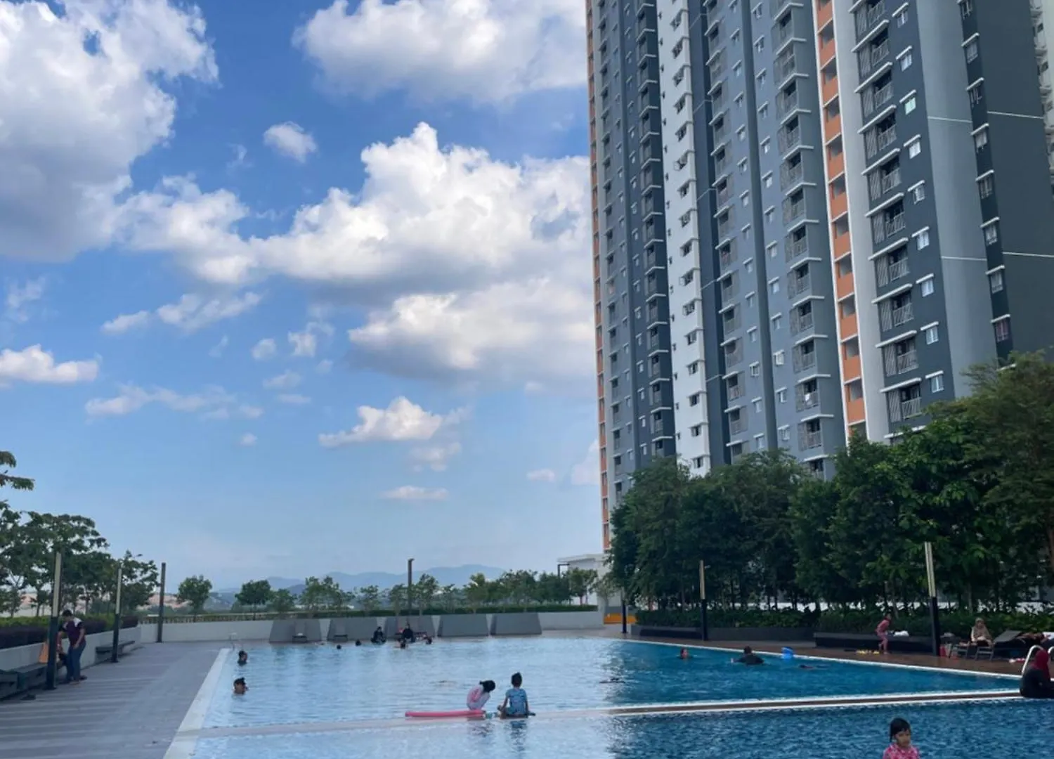 Santai At Kotawarisan Klia Netflix Apartment Sepang