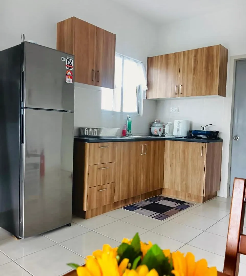 Santai At Kotawarisan Klia Netflix Apartment Sepang Malaysia